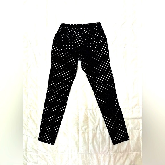 Suko Jeans black & white polka dot cropped pants. Size 2 - Picture 2 of 8